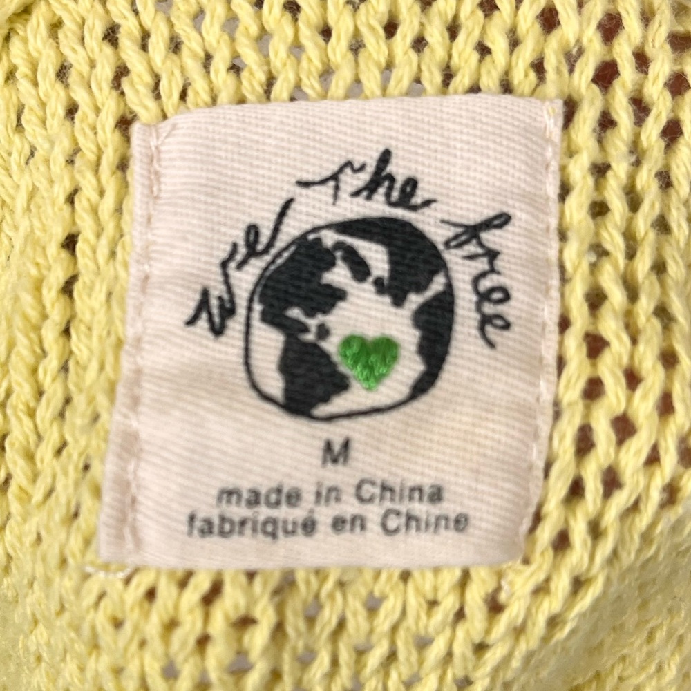 FREE PEOPLE butter yellow boxy oversized beachy sweater size medium slouchy knit - Picture 4 of 8